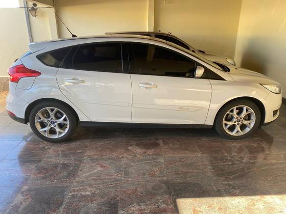 FORD FOCUS 2.0 SE 16V FLEX 4P POWERSHIFT